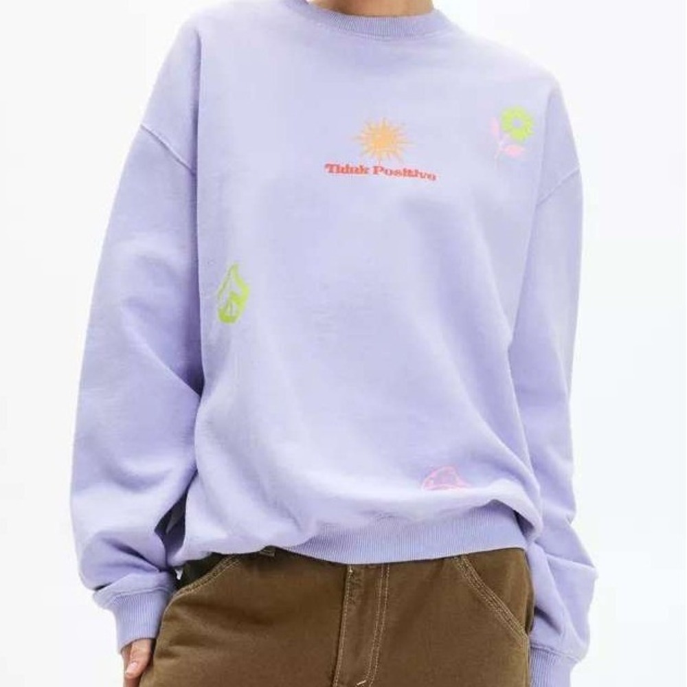 Urban Outfitters Lavender "Think Positive" Crewneck Sweatshirt Size L/XL